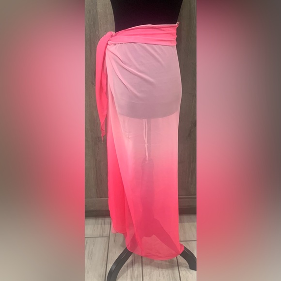 La Palapa Hot Pink Fading Sheer Shawl Or Beach Wrap Cover up One Size - Picture 5 of 7